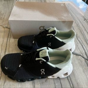 ON Cloudflyer Women’s Running Shoes - Black White Mint Size 8